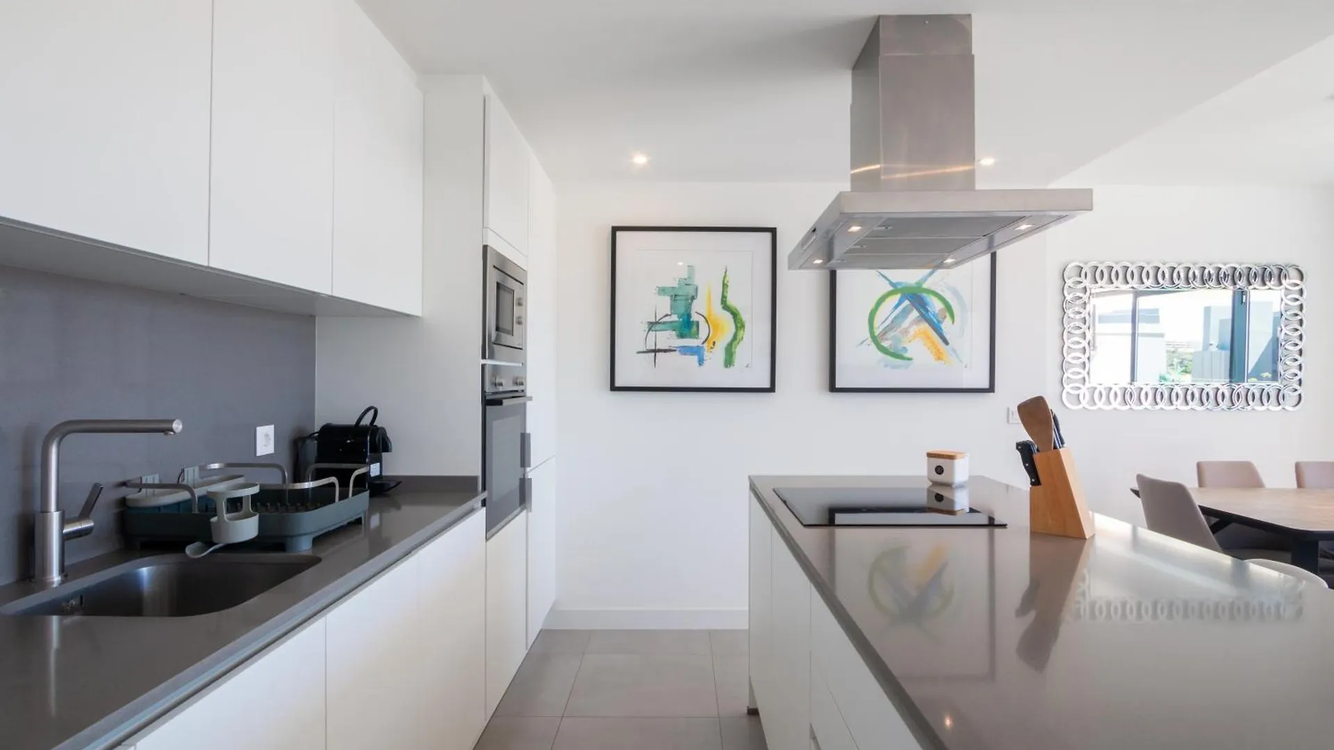 Oasis 325 First Floor Apartment Estepona