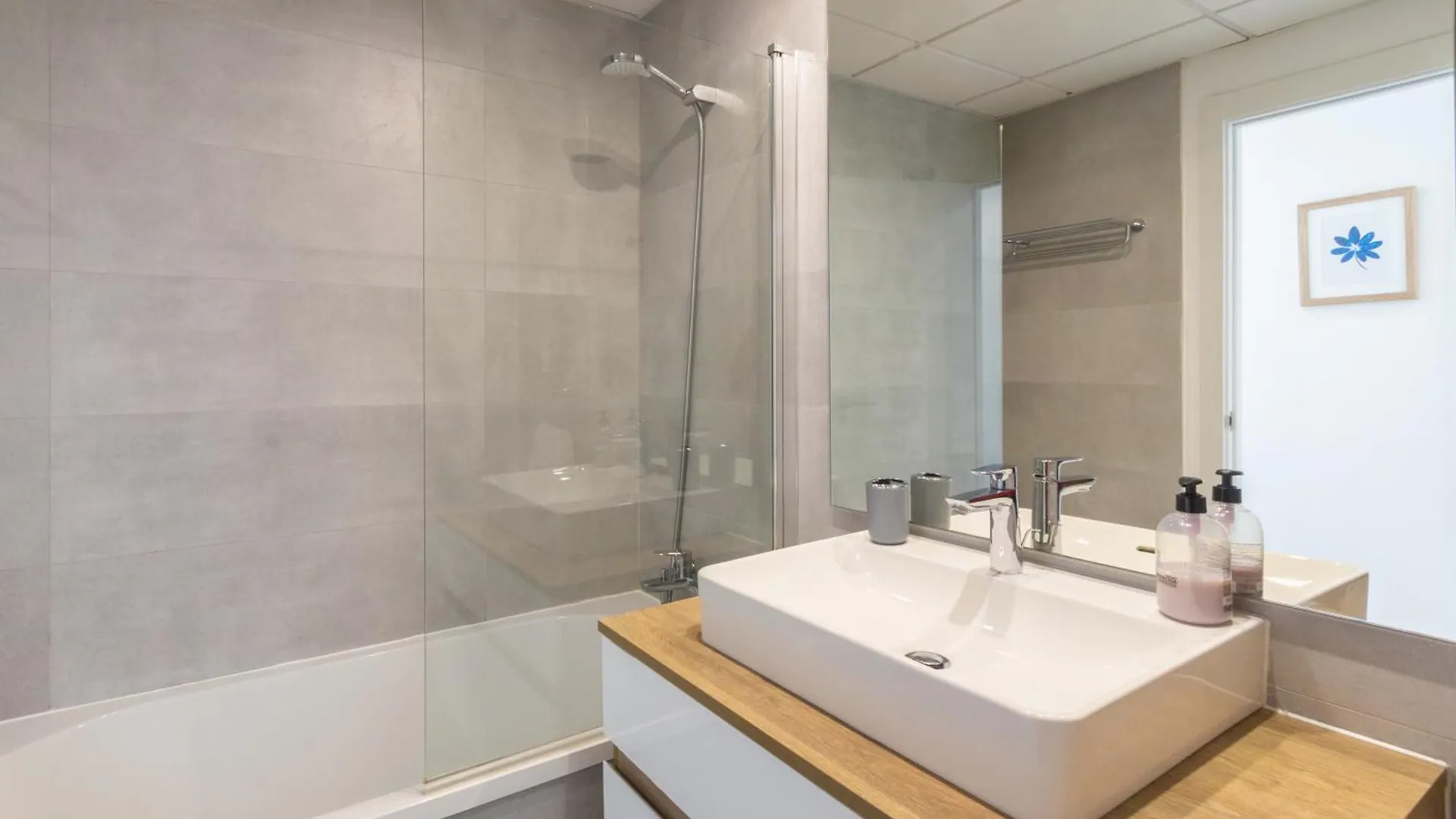 Oasis 325 First Floor Apartment Estepona Spain