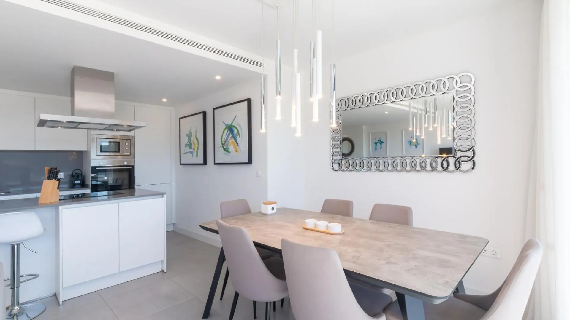 Oasis 325 First Floor Apartment Estepona
