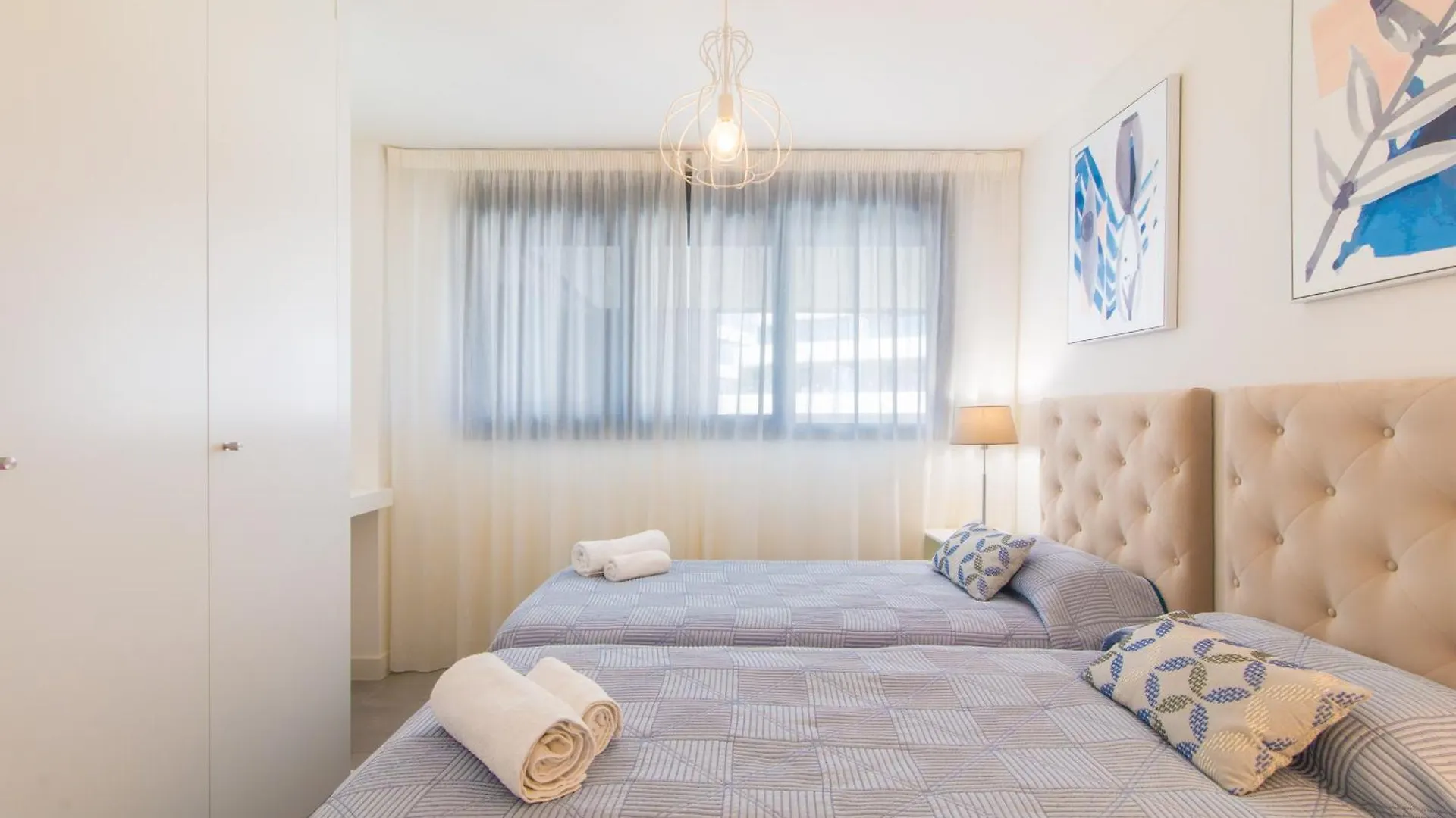 Oasis 325 First Floor Apartment Estepona