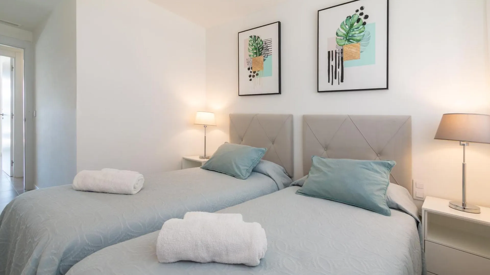 Oasis 325 First Floor Apartment Estepona