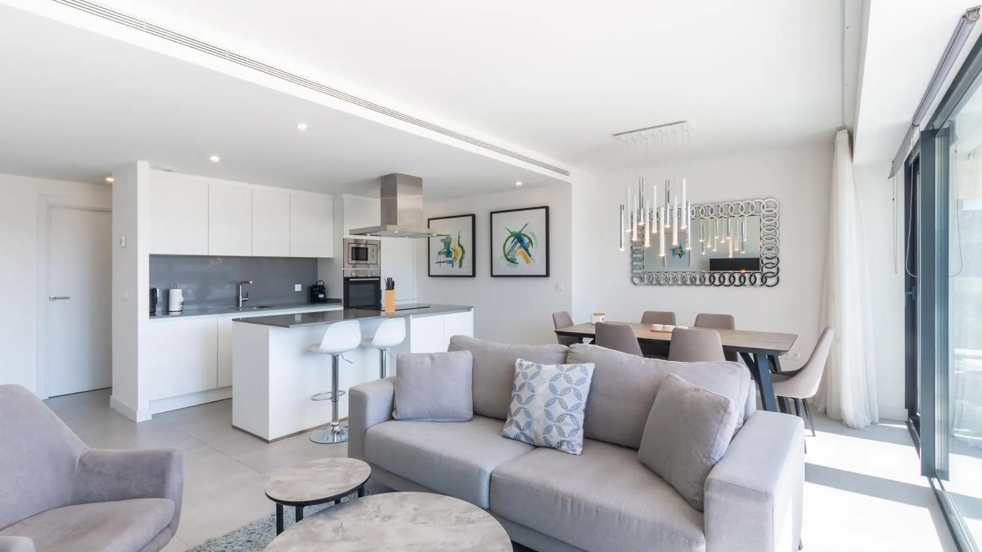 Oasis 325 First Floor Apartment Estepona 0*,  Spain